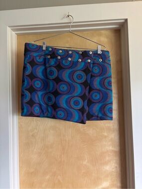 Everest Designs Handmade in Nepal Psychedelic Print Mini Skirt